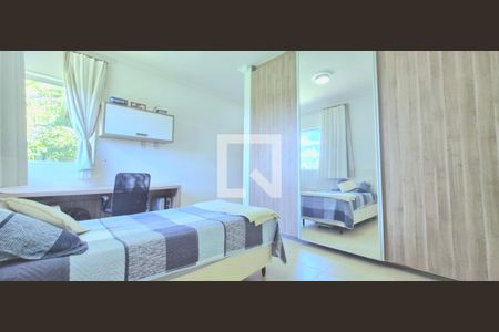 Casa de condomínio à venda com 265m², 4 quartos e 6 vagas Casa de condomínio à venda com 265m², 4 quartos e 6 vagasQuarto 3