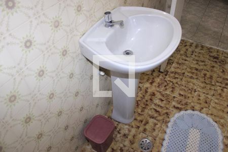 Casa à venda com 153m², 3 quartos e 2 vagasBanheiro 2