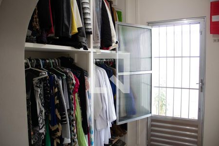 Apartamento para alugar com 500m², 5 quartos e 2 vagas Apartamento para alugar com 500m², 5 quartos e 2 vagasCloset da suíte