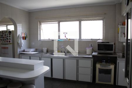 Apartamento para alugar com 500m², 5 quartos e 2 vagas Apartamento para alugar com 500m², 5 quartos e 2 vagasCozinha