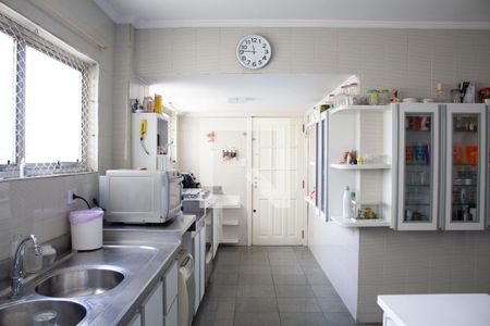 Apartamento para alugar com 500m², 5 quartos e 2 vagas Apartamento para alugar com 500m², 5 quartos e 2 vagasCozinha