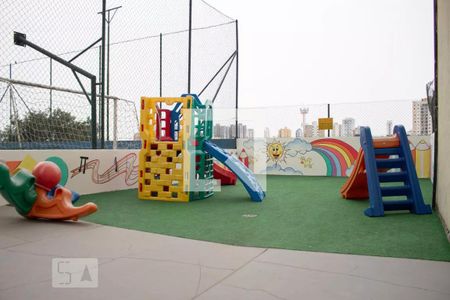 Apartamento à venda com 74m², 3 quartos e 2 vagas Apartamento à venda com 74m², 3 quartos e 2 vagasÁrea comum - Playground