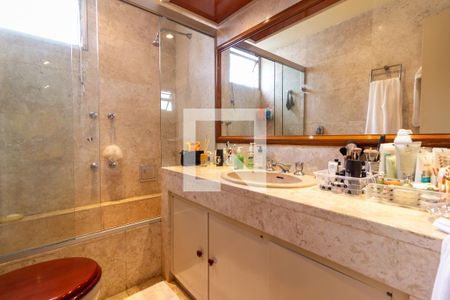 Apartamento à venda com 369m², 5 quartos e 3 vagasBanheiro 2