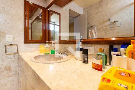 Apartamento à venda com 369m², 5 quartos e 3 vagasBanheiro 1