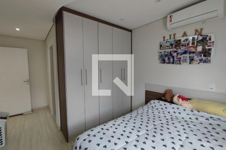 Casa de condomínio à venda com 300m², 4 quartos e 4 vagas Casa de condomínio à venda com 300m², 4 quartos e 4 vagasQuarto Suíte 4