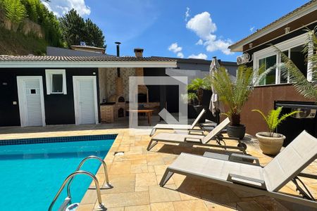 Casa de condomínio à venda com 403m², 4 quartos e 4 vagasChurrasqueira