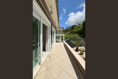 Casa de condomínio à venda com 403m², 4 quartos e 4 vagasvaranda da Suíte 2