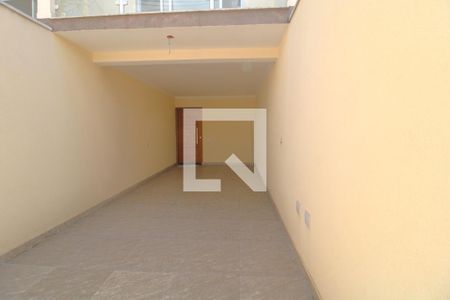 Casa à venda com 100m², 3 quartos e 2 vagasGaragem