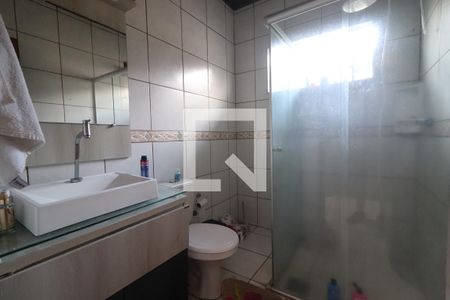 Casa à venda com 116m², 2 quartos e 2 vagasBanheiro