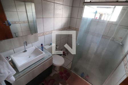 Casa à venda com 116m², 2 quartos e 2 vagasBanheiro