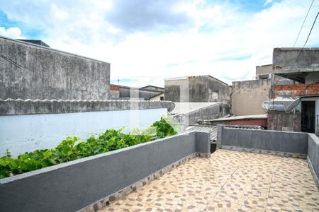Casa à venda com 217m², 2 quartos e 2 vagas Casa à venda com 217m², 2 quartos e 2 vagasQuintal