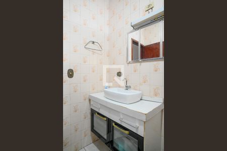 Casa à venda com 217m², 2 quartos e 2 vagas Casa à venda com 217m², 2 quartos e 2 vagasBanheiro