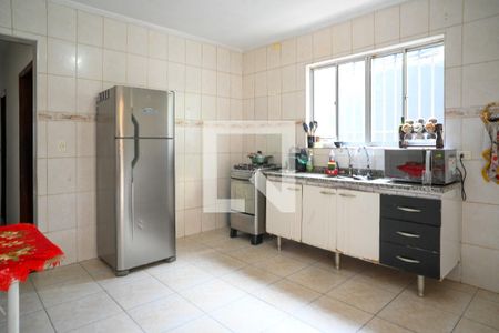 Casa à venda com 217m², 2 quartos e 2 vagas Casa à venda com 217m², 2 quartos e 2 vagasCozinha