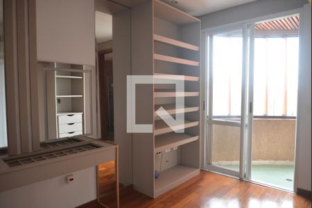 Apartamento à venda com 440m², 6 quartos e 4 vagasQuarto Suite 2