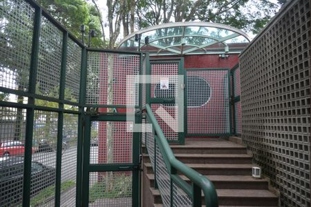 Apartamento à venda com 440m², 6 quartos e 4 vagasPortaria