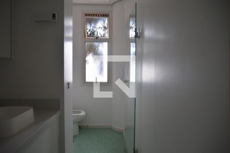 Apartamento à venda com 440m², 6 quartos e 4 vagasBanheiro da Suíte 3