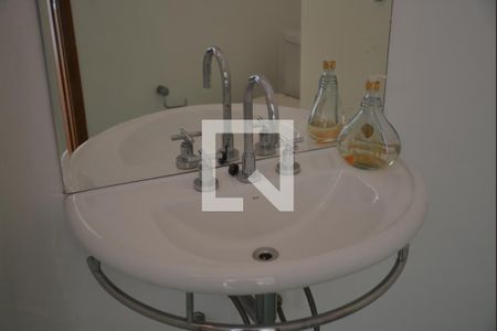 Apartamento à venda com 440m², 6 quartos e 4 vagasBanheiro da Suíte 4