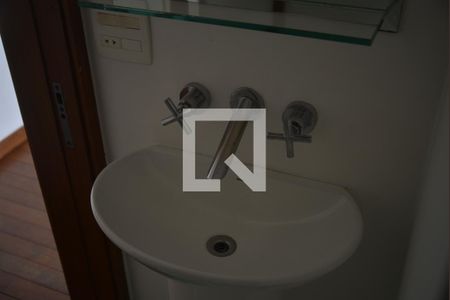 Apartamento à venda com 440m², 6 quartos e 4 vagasBanheiro da Suite 5