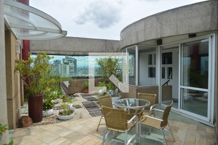 Apartamento à venda com 440m², 6 quartos e 4 vagasCobertura