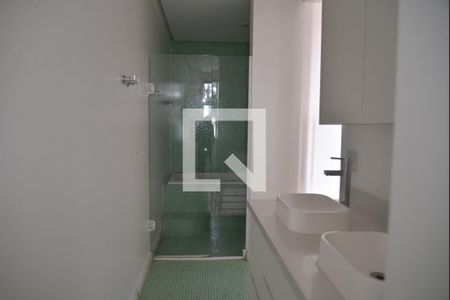 Apartamento à venda com 440m², 6 quartos e 4 vagasBanheiro da Suíte 3