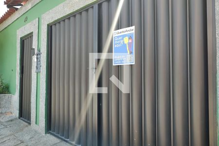 Casa de condomínio à venda com 203m², 3 quartos e 3 vagas Casa de condomínio à venda com 203m², 3 quartos e 3 vagasFachada