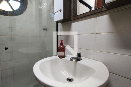 Casa de condomínio à venda com 203m², 3 quartos e 3 vagas Casa de condomínio à venda com 203m², 3 quartos e 3 vagasBanheiro da Suíte