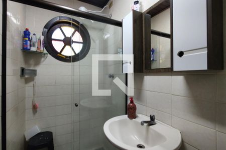 Casa de condomínio à venda com 203m², 3 quartos e 3 vagas Casa de condomínio à venda com 203m², 3 quartos e 3 vagasBanheiro da Suíte