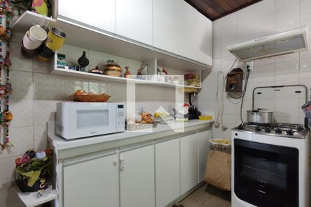 Casa de condomínio à venda com 203m², 3 quartos e 3 vagas Casa de condomínio à venda com 203m², 3 quartos e 3 vagasCozinha - Armários