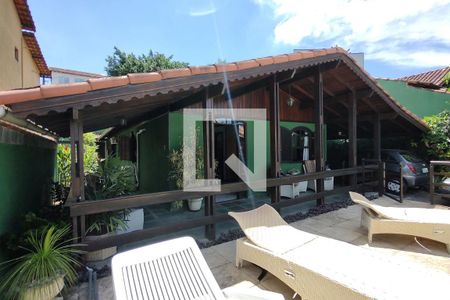 Casa de condomínio à venda com 203m², 3 quartos e 3 vagas Casa de condomínio à venda com 203m², 3 quartos e 3 vagasFachada