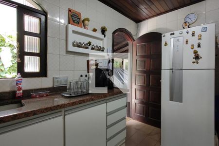 Casa de condomínio à venda com 203m², 3 quartos e 3 vagas Casa de condomínio à venda com 203m², 3 quartos e 3 vagasCozinha - Armários