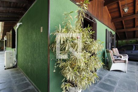 Casa de condomínio à venda com 203m², 3 quartos e 3 vagas Casa de condomínio à venda com 203m², 3 quartos e 3 vagasQuintal