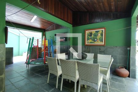 Casa de condomínio à venda com 203m², 3 quartos e 3 vagas Casa de condomínio à venda com 203m², 3 quartos e 3 vagasÁrea comum - Churrasqueira