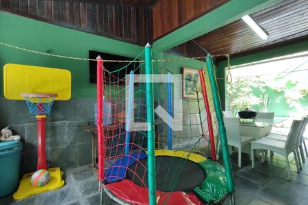 Casa de condomínio à venda com 203m², 3 quartos e 3 vagas Casa de condomínio à venda com 203m², 3 quartos e 3 vagasÁrea gourmet