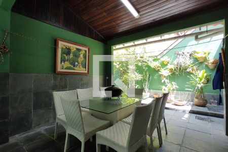 Casa de condomínio à venda com 203m², 3 quartos e 3 vagas Casa de condomínio à venda com 203m², 3 quartos e 3 vagasÁrea gourmet