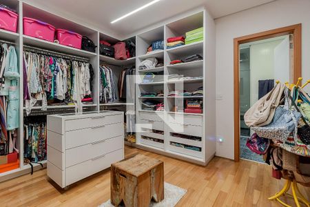 Casa à venda com 1045m², 4 quartos e 10 vagas