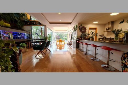 Casa à venda com 1045m², 4 quartos e 10 vagas