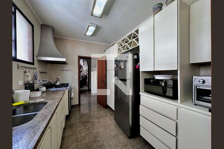 Apartamento para alugar com 195m², 4 quartos e 4 vagas Apartamento para alugar com 195m², 4 quartos e 4 vagasCozinha