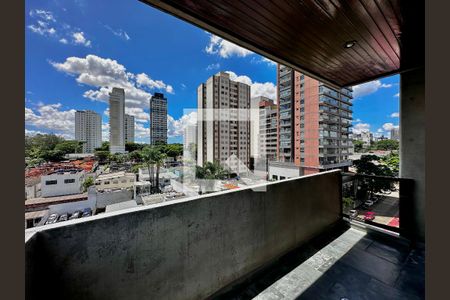 Apartamento para alugar com 195m², 4 quartos e 4 vagas Apartamento para alugar com 195m², 4 quartos e 4 vagasSacada