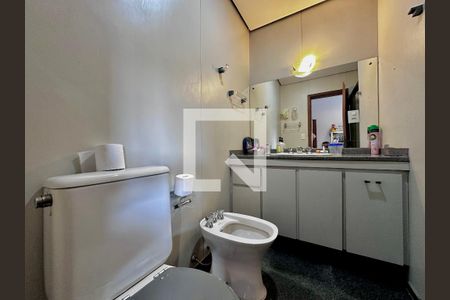 Apartamento para alugar com 195m², 4 quartos e 4 vagas Apartamento para alugar com 195m², 4 quartos e 4 vagasBanheiro Suíte 2