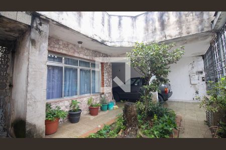 Casa à venda com 240m², 4 quartos e 2 vagas Casa à venda com 240m², 4 quartos e 2 vagasÁrea comum