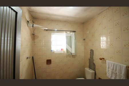 Casa à venda com 240m², 4 quartos e 2 vagas Casa à venda com 240m², 4 quartos e 2 vagasBanheiro