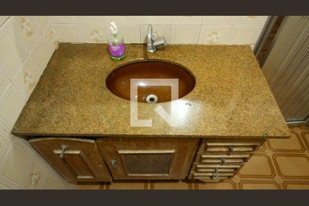 Casa à venda com 240m², 4 quartos e 2 vagas Casa à venda com 240m², 4 quartos e 2 vagasBanheiro 2