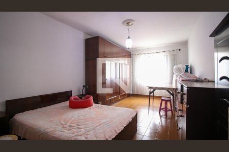 Casa à venda com 240m², 4 quartos e 2 vagas Casa à venda com 240m², 4 quartos e 2 vagasQuarto 3