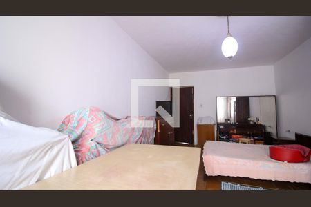 Casa à venda com 240m², 4 quartos e 2 vagas Casa à venda com 240m², 4 quartos e 2 vagasQuarto 3