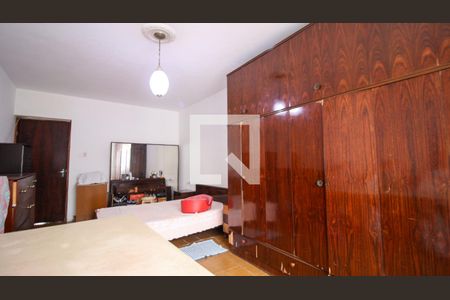 Casa à venda com 240m², 4 quartos e 2 vagas Casa à venda com 240m², 4 quartos e 2 vagasQuarto 3