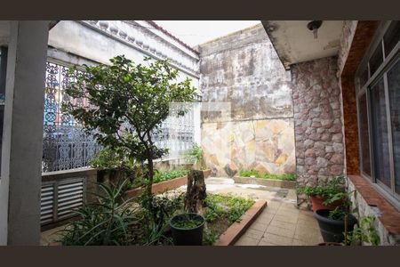 Casa à venda com 240m², 4 quartos e 2 vagas Casa à venda com 240m², 4 quartos e 2 vagasÁrea comum