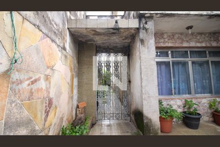 Casa à venda com 240m², 4 quartos e 2 vagas Casa à venda com 240m², 4 quartos e 2 vagasÁrea comum