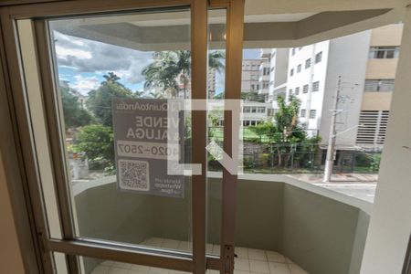 Apartamento à venda com 35m², 1 quarto e 1 vaga Apartamento à venda com 35m², 1 quarto e 1 vagaPlaquinha