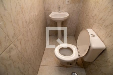 Casa à venda com 234m², 3 quartos e 2 vagas Casa à venda com 234m², 3 quartos e 2 vagasLavabo