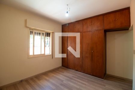 Casa à venda com 234m², 3 quartos e 2 vagas Casa à venda com 234m², 3 quartos e 2 vagasQuarto 3 - Suíte